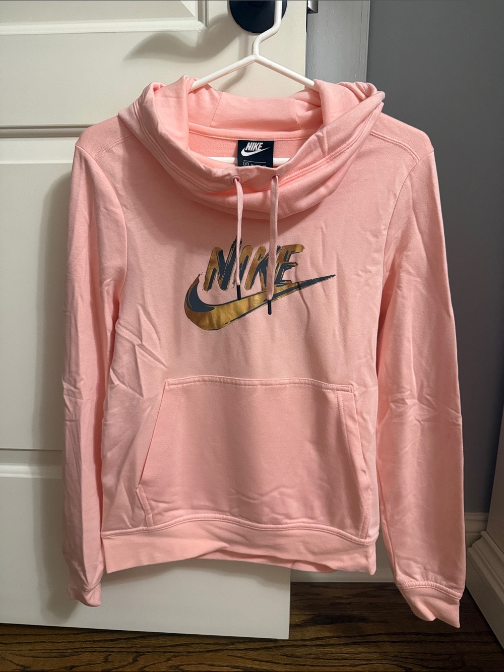 XS Nike Women's Pink Pullover Hoodie Sweater - Brand New without tags